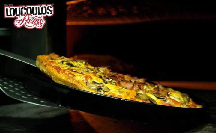 Loucoulos Pizza