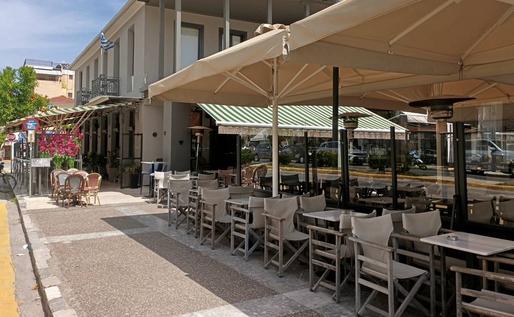 "NAVIS" COFFEE & BAR