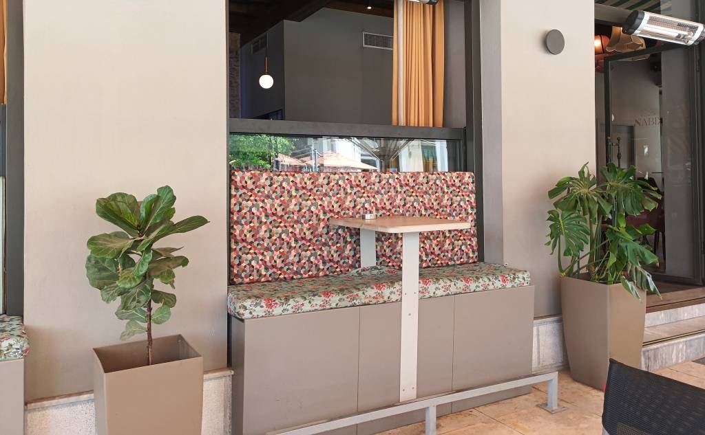 "NAVIS" COFFEE & BAR