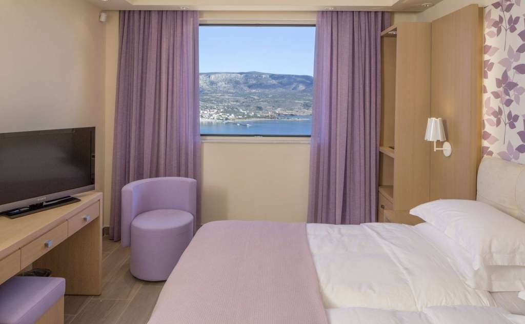 Princess Kyniska Suites-Ξενοδοχείο