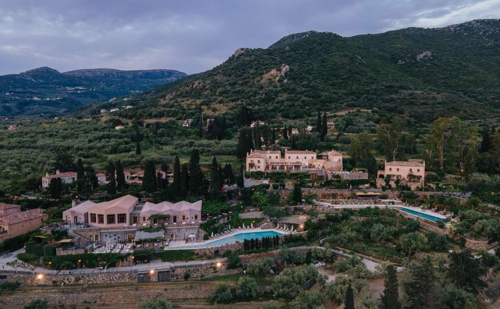 Kinsterna Hotel-Ξενοδοχείο