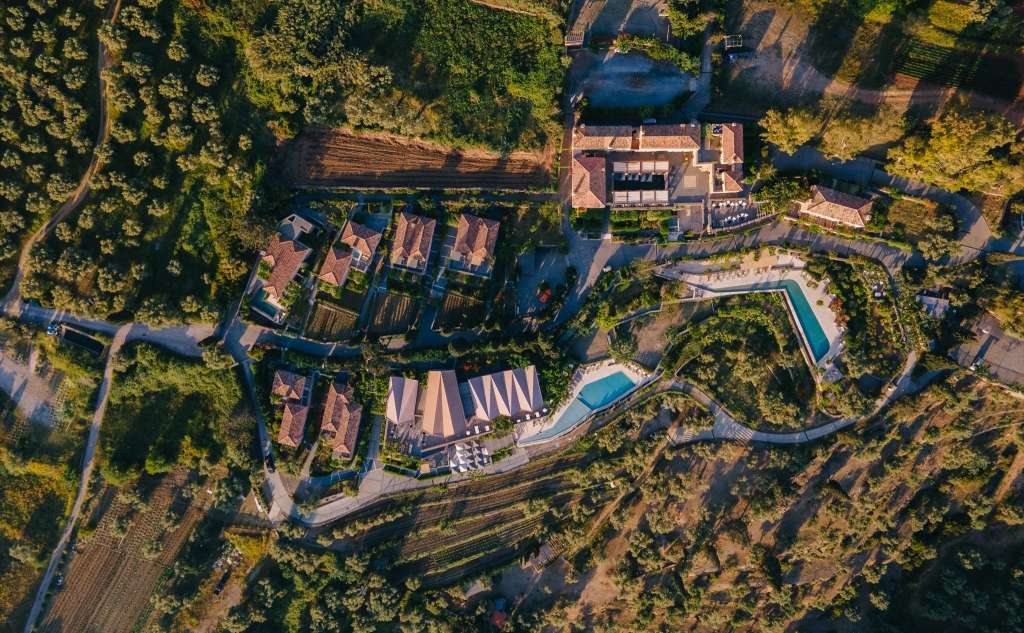 Kinsterna Hotel-Ξενοδοχείο