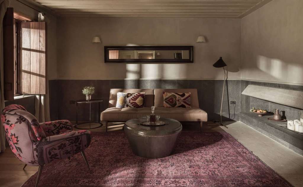 Kinsterna Hotel-Ξενοδοχείο