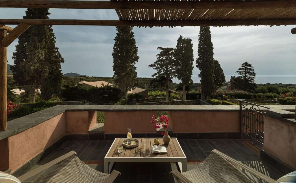 Kinsterna Hotel-Ξενοδοχείο