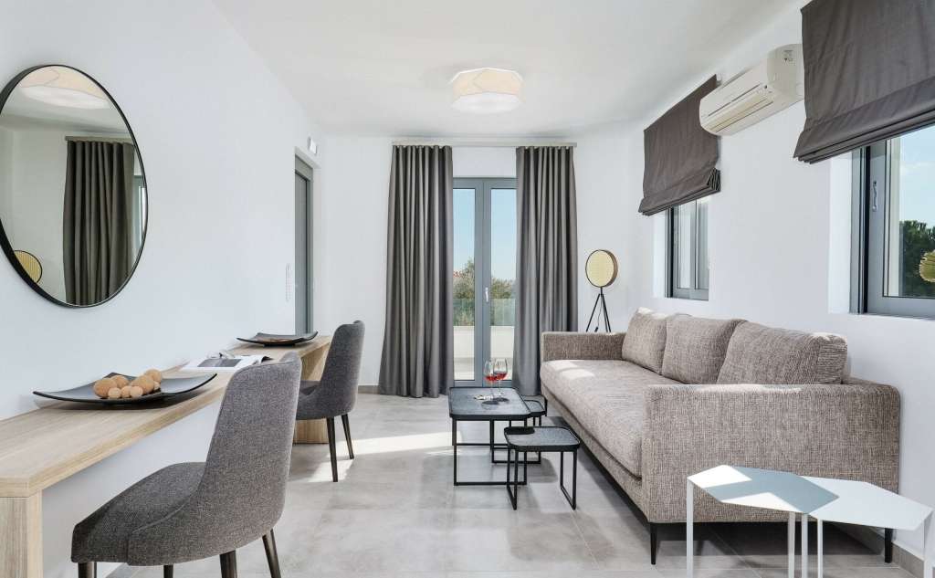 Quattro Suites-Ξενοδοχείο