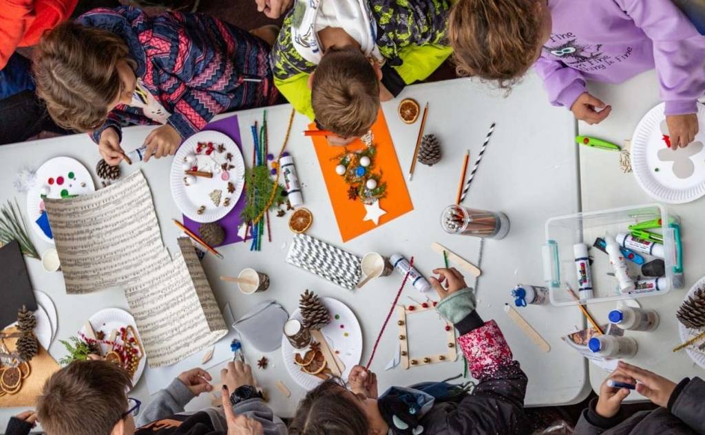 Vamvakou Revival-Μια κάρτα... Χριστουγεννιάτικη αγκαλιά