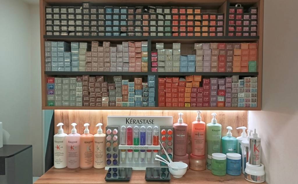 ELENI VOCHALI Hair Stylist-Κομμωτήριο