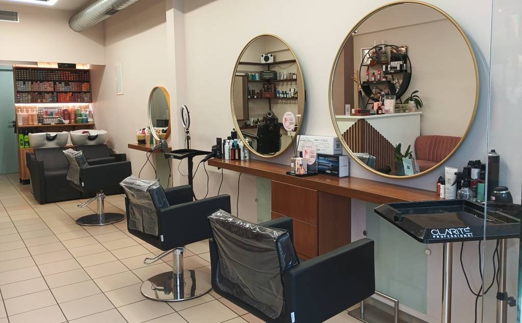 ELENI VOCHALI Hair Stylist-Κομμωτήριο