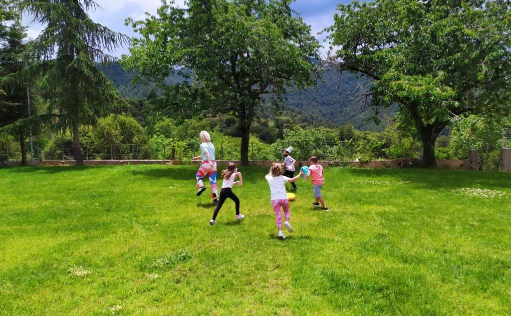 Vamvakou Revival-Σχολείο… αταξίας & χαράς!