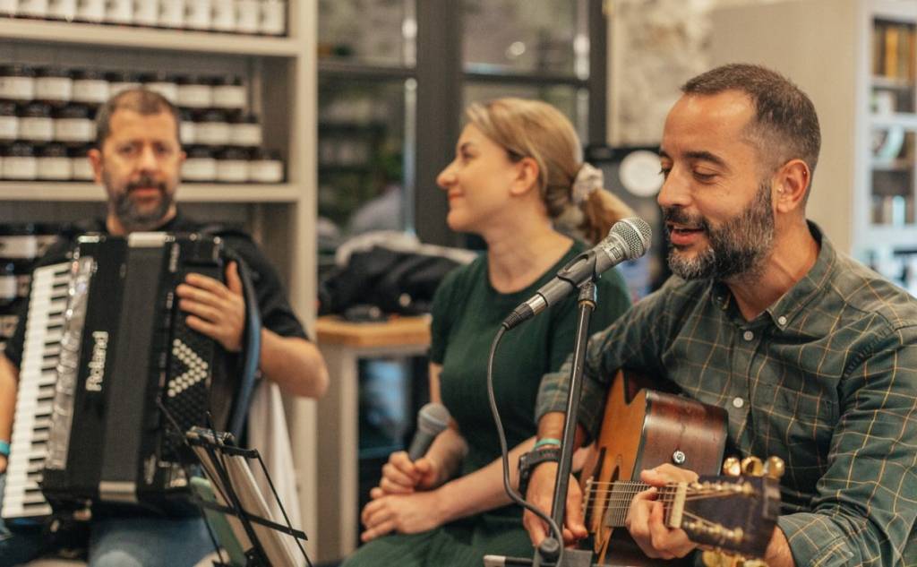 Vamvakou Revival-Μουσική βραδιά στο Βουρέικο με τις «Γραμμές»