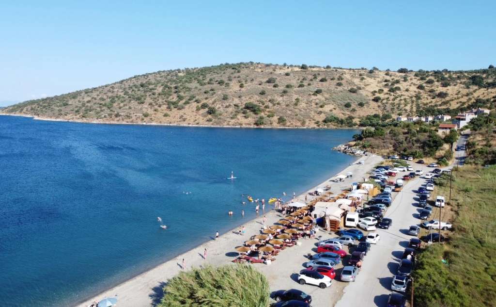 Kamares Beach Bar