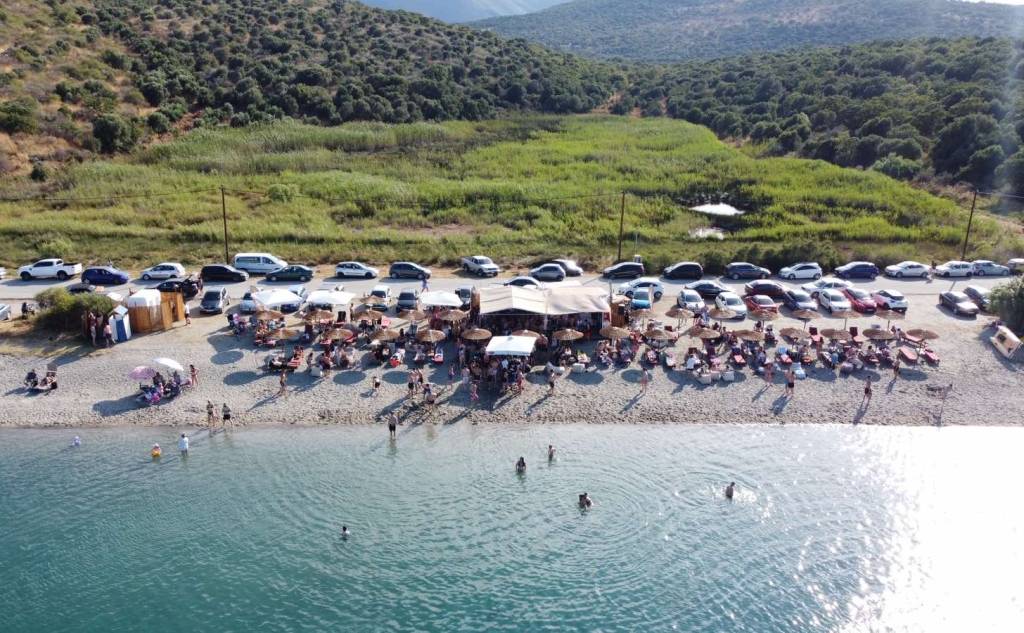 Kamares Beach Bar