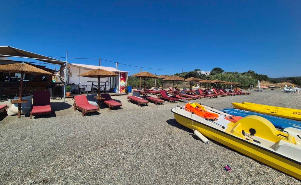 Kamares Beach Bar