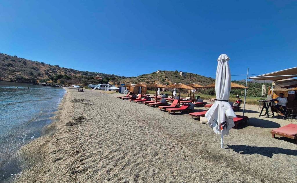 Kamares Beach Bar