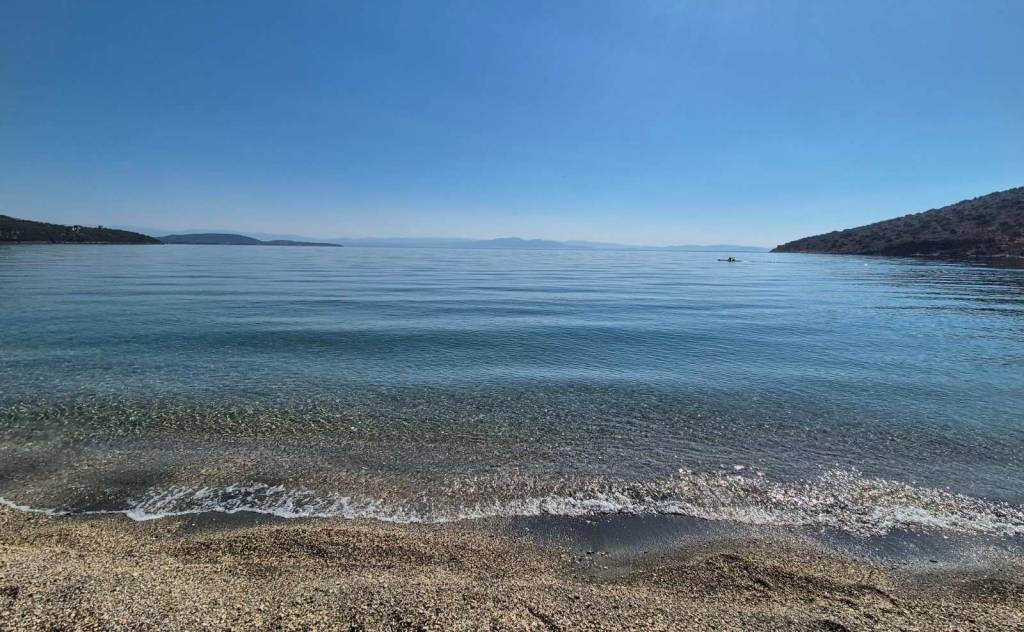 Kamares Beach Bar