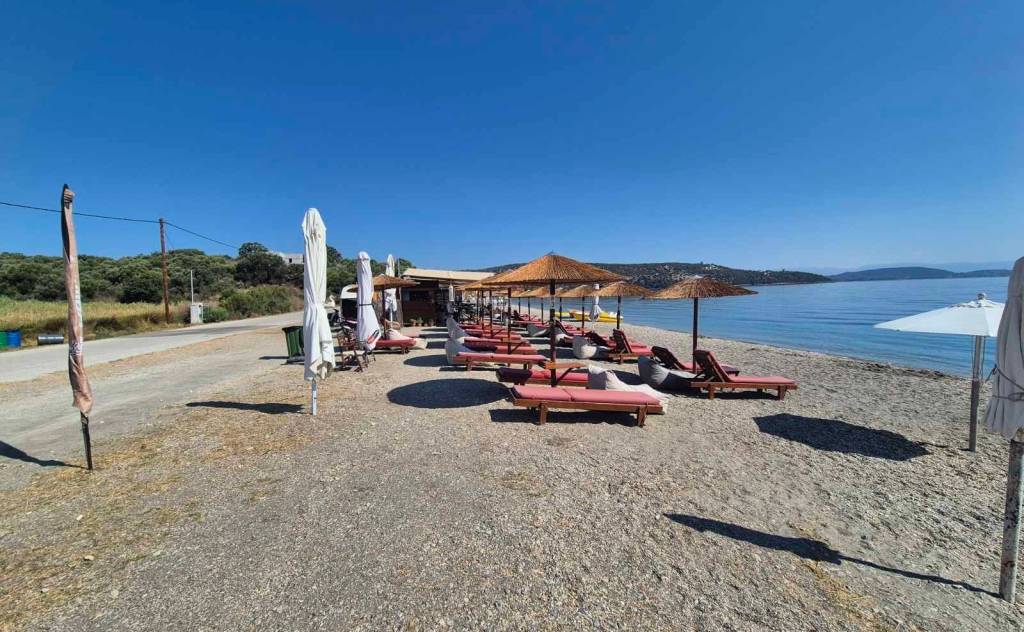 Kamares Beach Bar