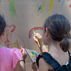 Vamvakou Revival-Messy Play στις κούνιες του χωριού!