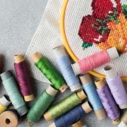 Vamvakou Revival-Embroidering Christmas