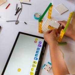 Vamvakou Revival-High/Tech εμπειρίες στο βουνό