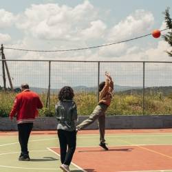 Vamvakou Revival-Playhouse/Σχολείο…της παρέας